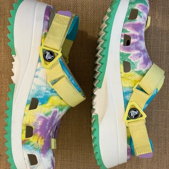 CROCS Classic Hiker 'Peace Out' Shoes | Women's Size 8/ Men's Size 6 | Multi - Picture 6 of 6